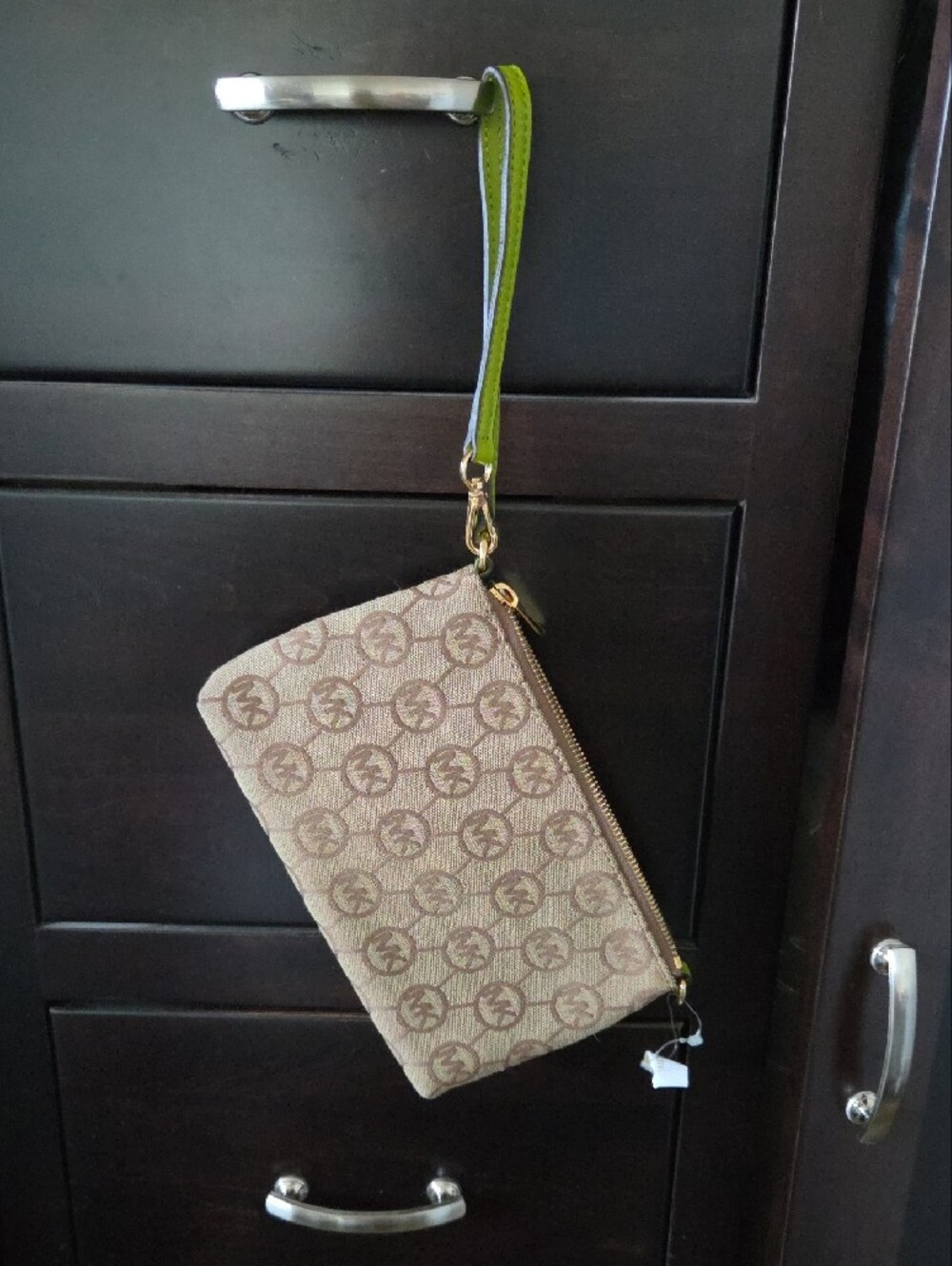 Michael Kors Monogram Jacquard Wristlet Clutch Pouch Beige Lime Green - NWT - Picture 11 of 16